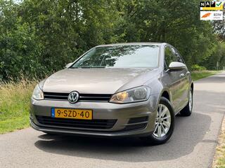 Volkswagen Golf VII