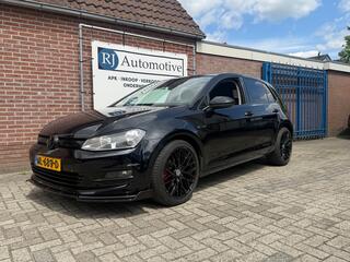 Volkswagen Golf VII