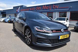 Volkswagen Golf VII