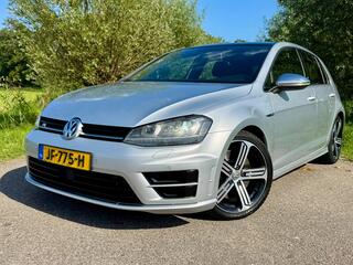 Volkswagen Golf VII
