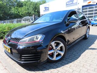 Volkswagen Golf VII