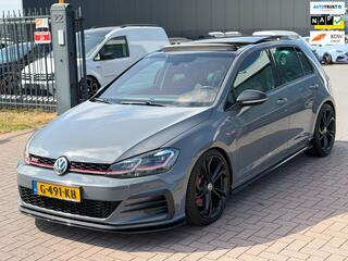 Volkswagen Golf VII