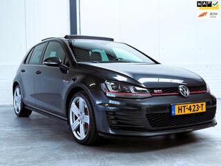 Volkswagen Golf VII