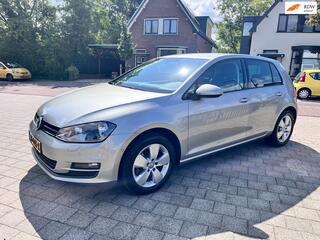 Volkswagen Golf VII