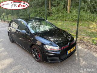 Volkswagen Golf VII