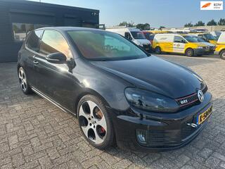 Volkswagen Golf VI