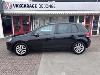 Volkswagen Golf VI