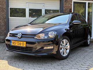 Volkswagen Golf VII