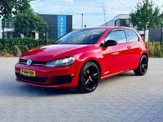 Volkswagen Golf VII