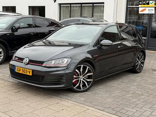 Volkswagen Golf VII