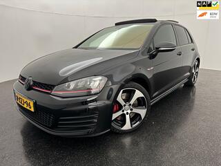 Volkswagen Golf VII