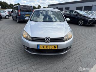 Volkswagen Golf VI