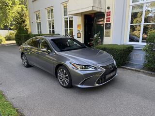 Lexus ES (2018 - 2026)