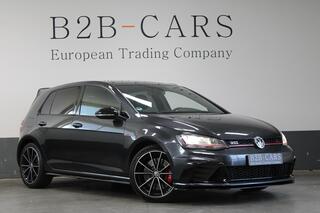 Volkswagen Golf VII