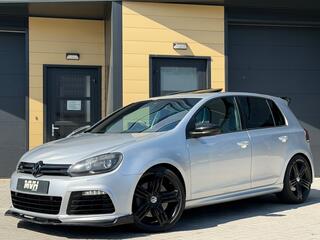 Volkswagen Golf VI