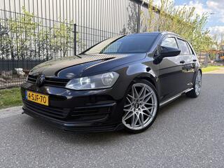 Volkswagen Golf VII