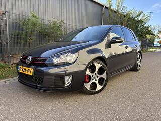 Volkswagen Golf VI
