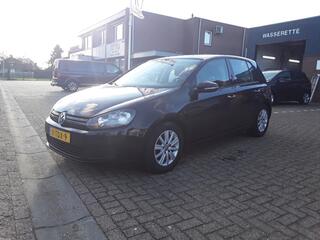 Volkswagen Golf VII