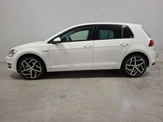 Volkswagen Golf VII