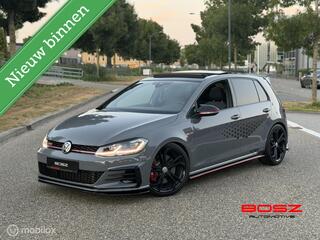Volkswagen Golf VII