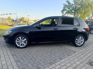Volkswagen Golf VII