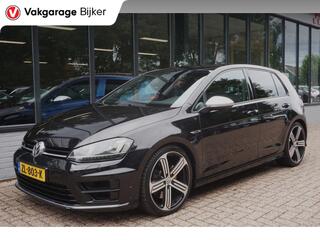 Volkswagen Golf VII