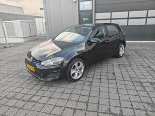 Volkswagen Golf VII