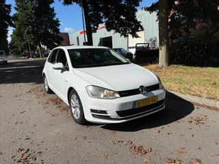 Volkswagen Golf VII