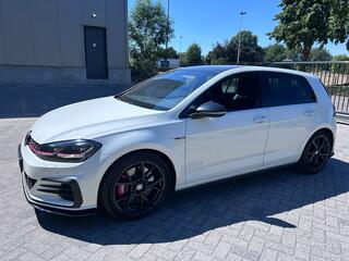 Volkswagen Golf VII