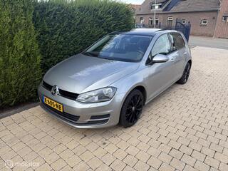 Volkswagen Golf VII