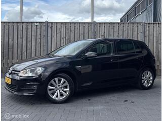 Volkswagen Golf VII