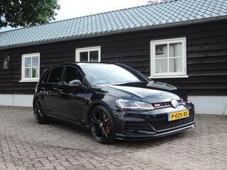 Volkswagen Golf VII