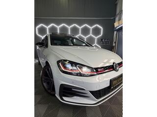 Volkswagen Golf VII