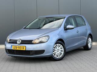 Volkswagen Golf VI