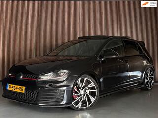 Volkswagen Golf VII