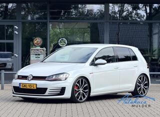 Volkswagen Golf VII
