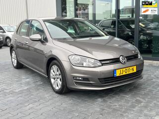 Volkswagen Golf VII
