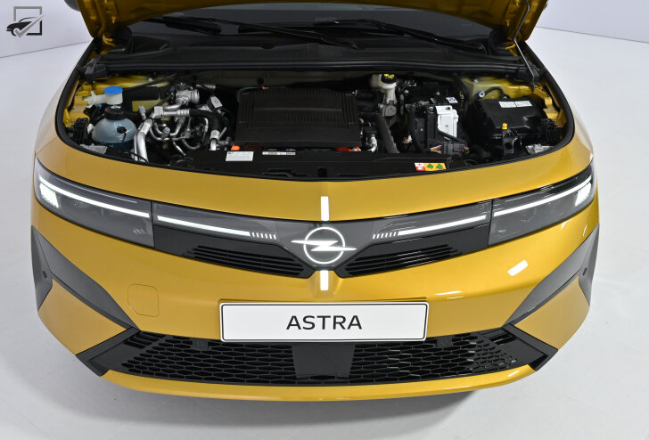 Autotest | Opel Astra Opel volgt zijn eigen kompas