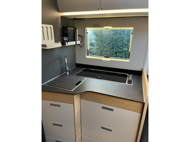 Adria Coral 650DL HALF INTEGRAAL 2025 