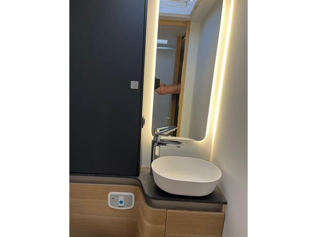 Adria Coral 650DL HALF INTEGRAAL 2025 
