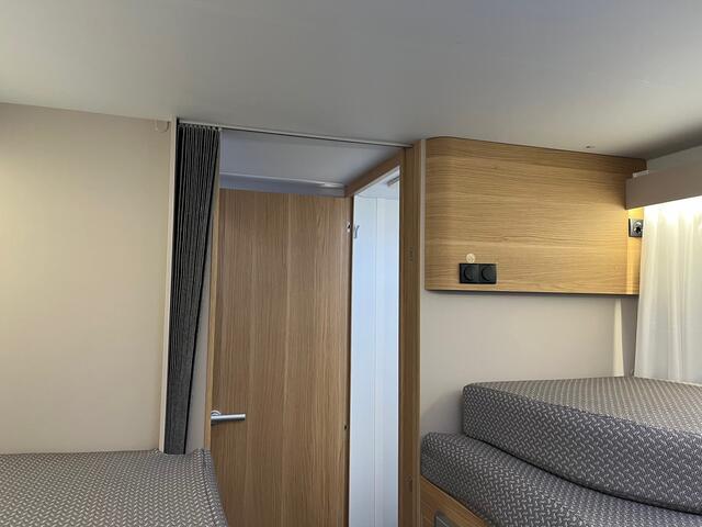 Adria Coral 650DL HALF INTEGRAAL 2025 