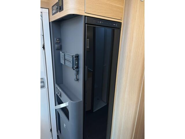 Adria Coral 650DL HALF INTEGRAAL 2025 
