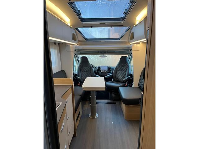Adria Coral 650DL HALF INTEGRAAL 2025 