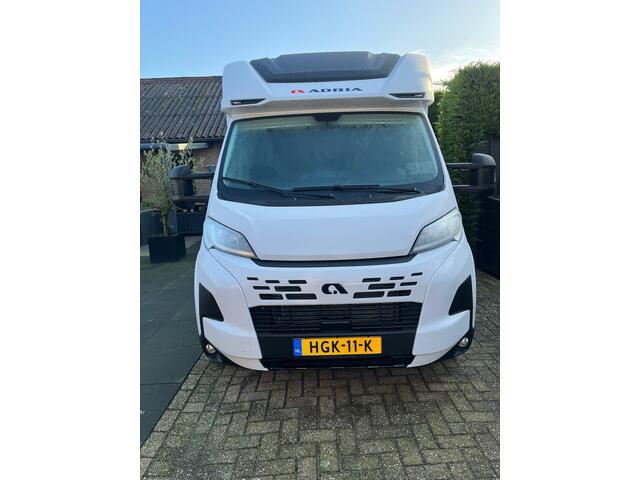 Adria Coral 650DL HALF INTEGRAAL 2025 