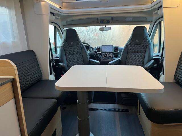 Adria Coral 650DL HALF INTEGRAAL 2025 