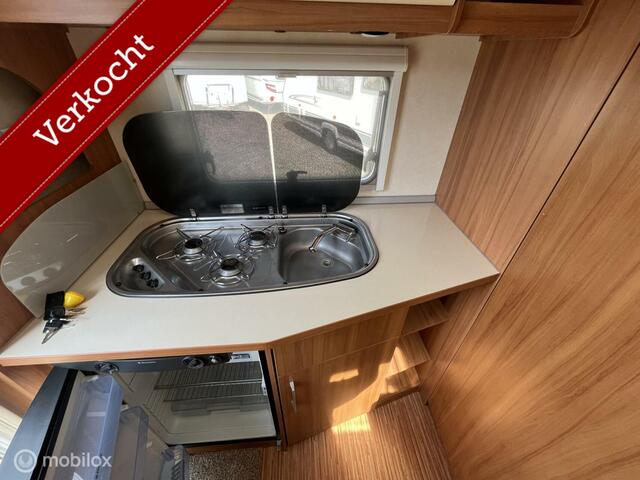Weinsberg 500 XD Care-one Isabella voortent + Luif