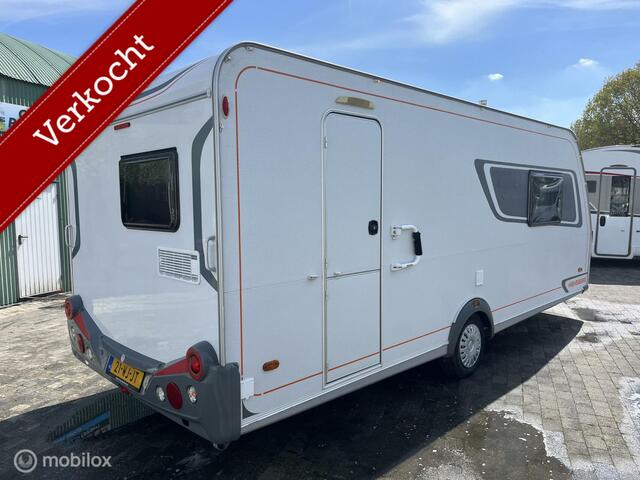 Weinsberg 500 XD Care-one Isabella voortent + Luif