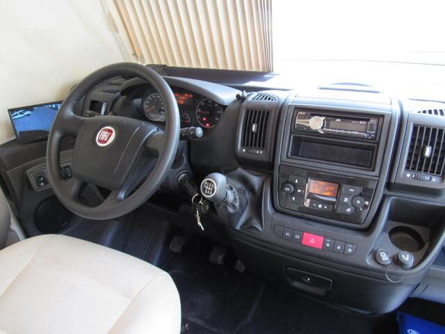 Hymer Exsis-I EX 688 Enkelebedden hefbed integ