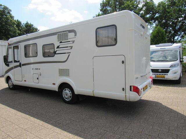 Hymer Exsis-I EX 688 Enkelebedden hefbed integ