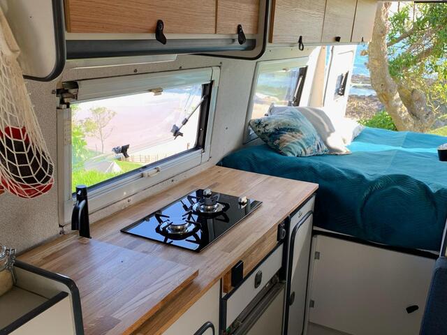 Mercedes 408 dx offgrid expeditie camper dubbellu
